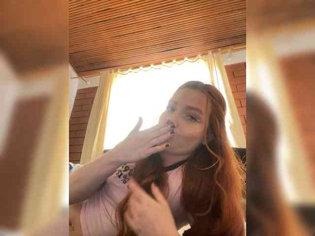 Pamela-Velvet webcam