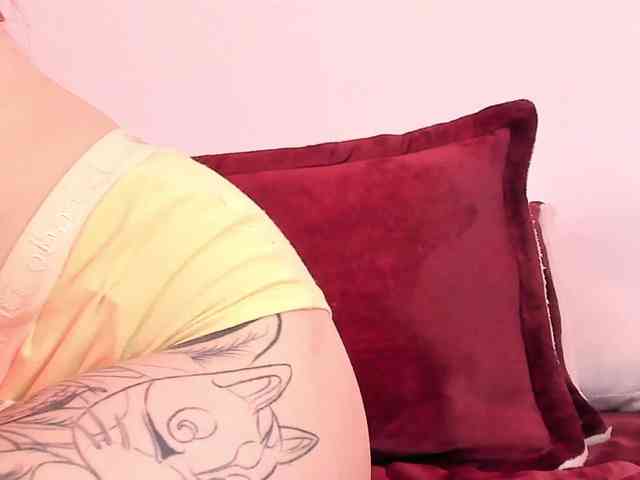 Pamela-Velvet webcam