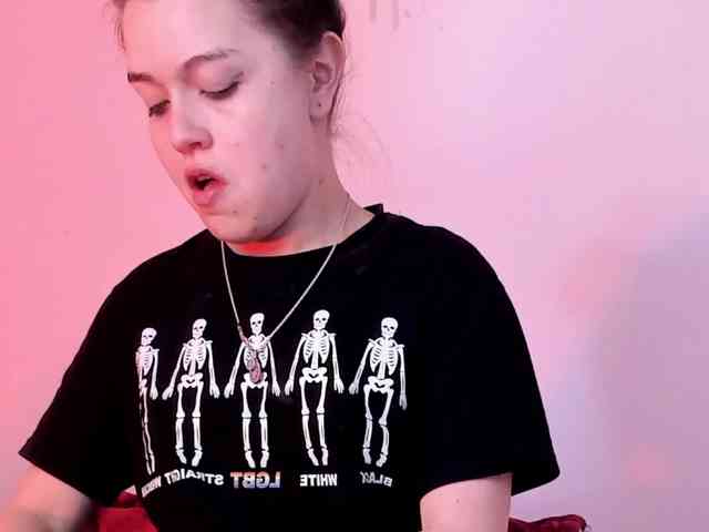 Pamela-Velvet webcam