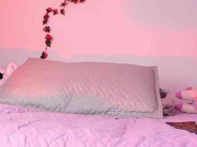 Pamela-Velvet Pamela-Velvet