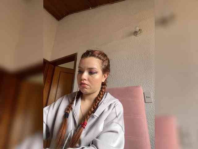 Pamela-Velvet Pamela-Velvet