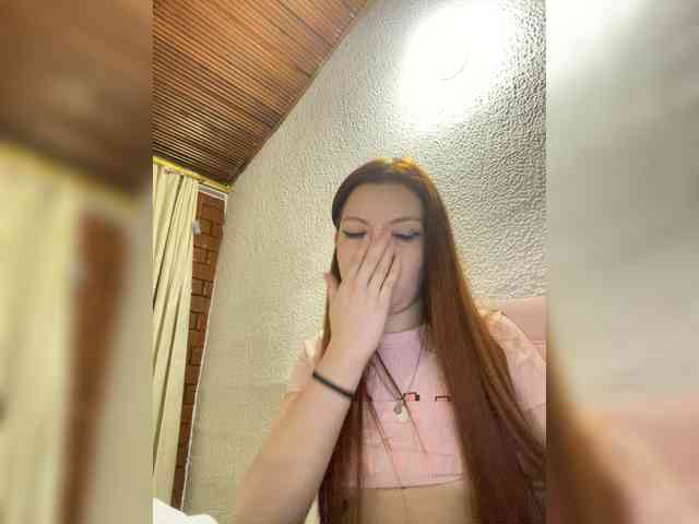 Pamela-Velvet webcam