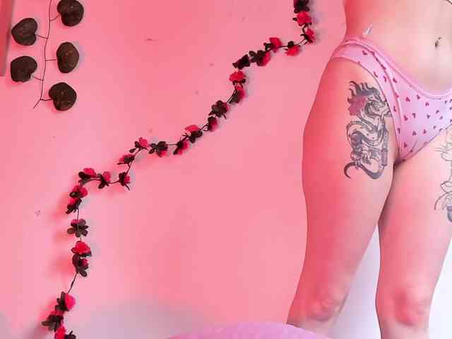 Pamela-Velvet Pamela-Velvet