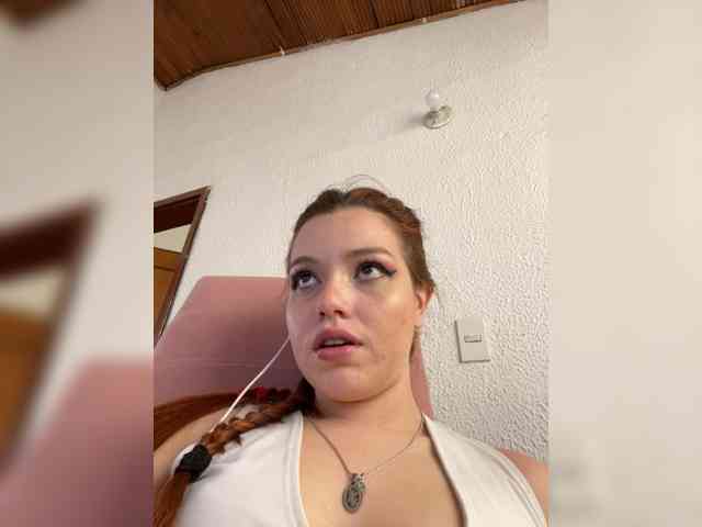 Pamela-Velvet Pamela-Velvet