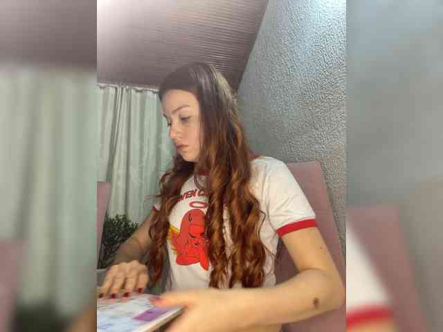 Pamela-Velvet webcam