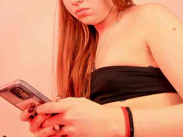 Pamela-Velvet webcam