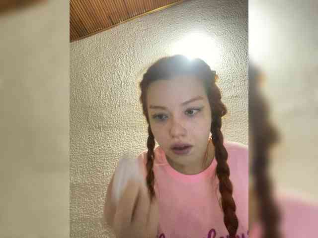 Pamela-Velvet webcam