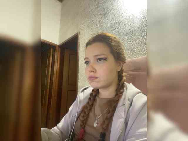 Pamela-Velvet Pamela-Velvet