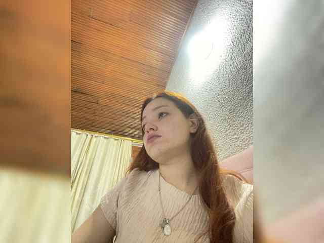 Pamela-Velvet webcam