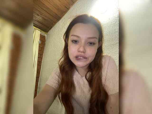 Pamela-Velvet webcam