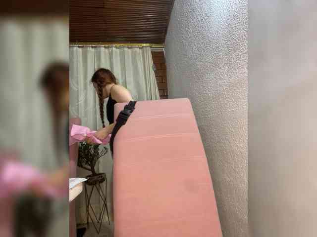 Pamela-Velvet webcam