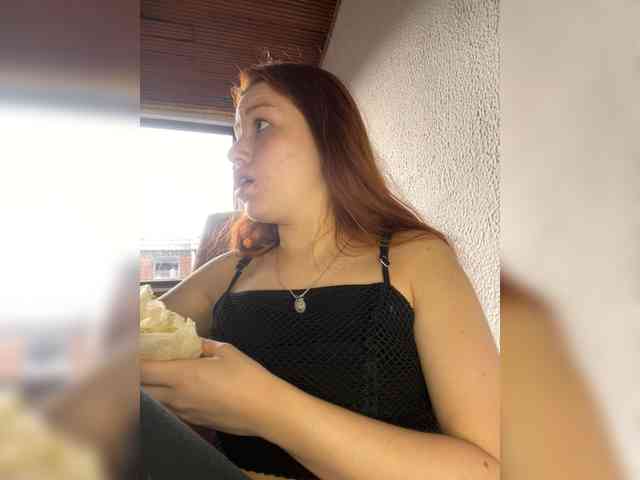 Pamela-Velvet webcam