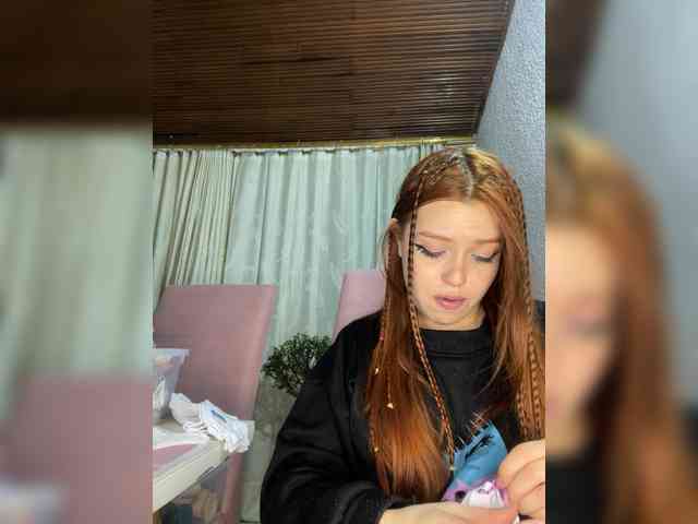 Pamela-Velvet webcam