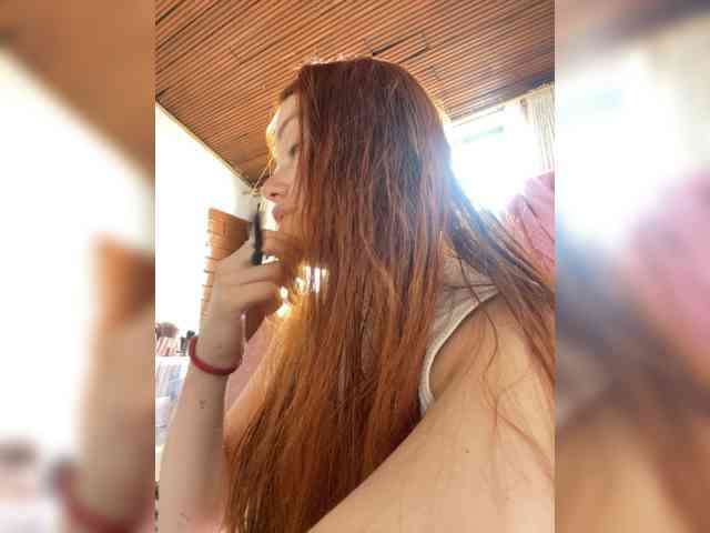 Pamela-Velvet webcam