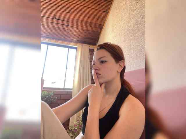 Pamela-Velvet webcam