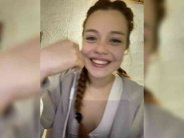 Pamela-Velvet Pamela-Velvet