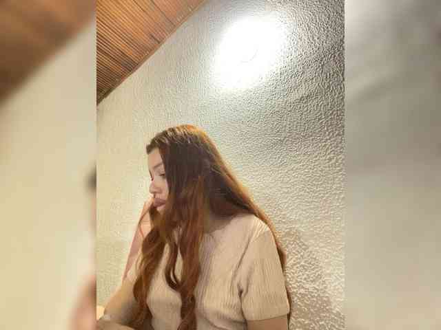 Pamela-Velvet webcam