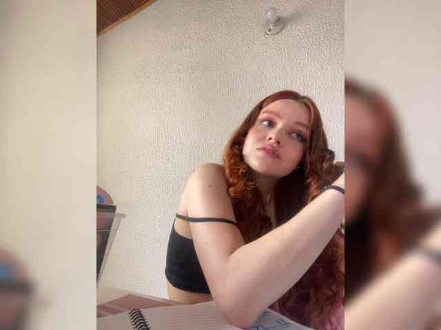 Pamela-Velvet webcam