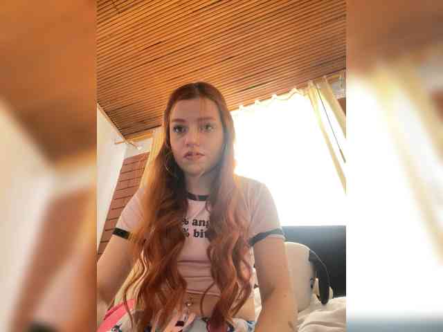 Pamela-Velvet webcam