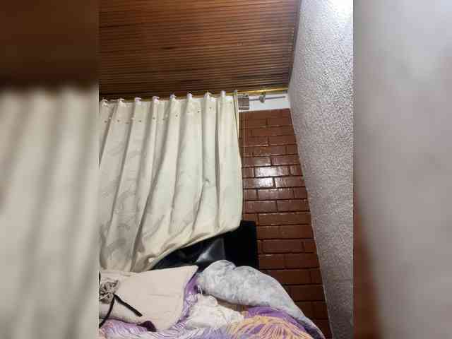 Pamela-Velvet webcam