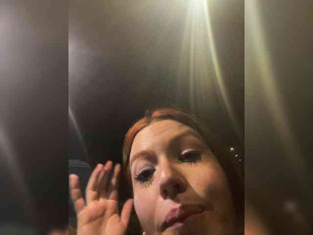 Pamela-Velvet webcam