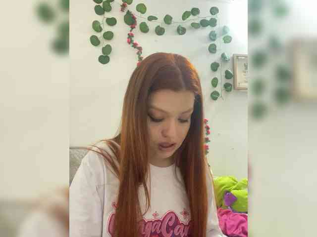 Pamela-Velvet webcam