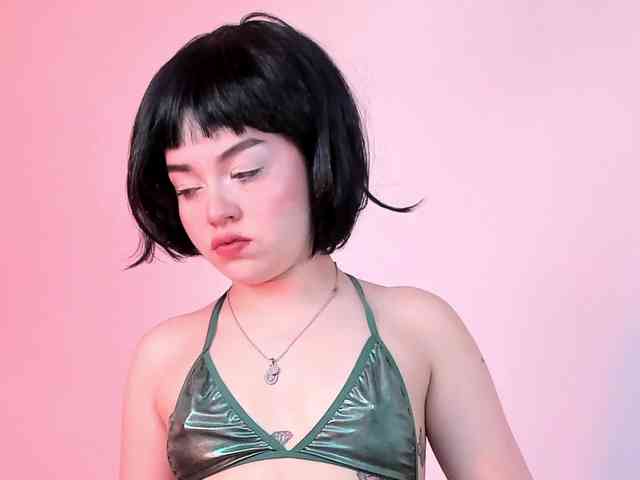 Pamela-Velvet webcam