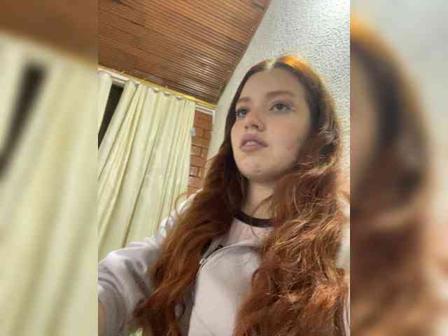 Pamela-Velvet webcam