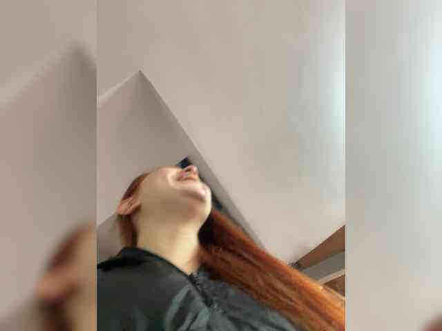 Pamela-Velvet webcam