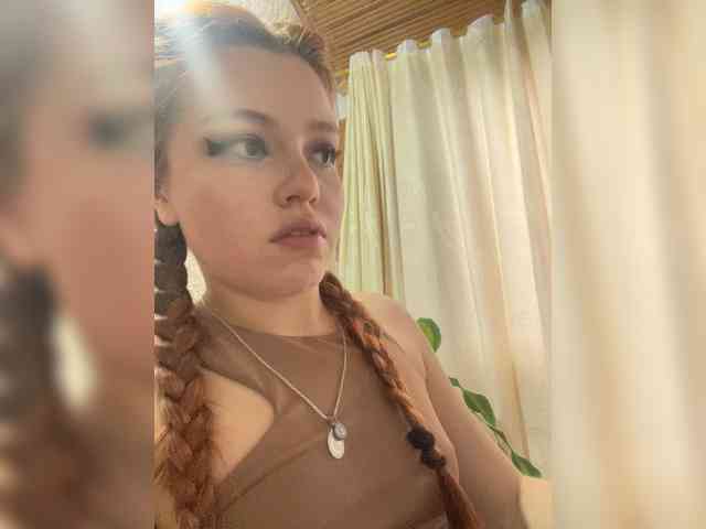 Pamela-Velvet Pamela-Velvet