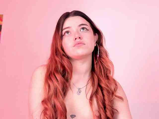 Pamela-Velvet webcam