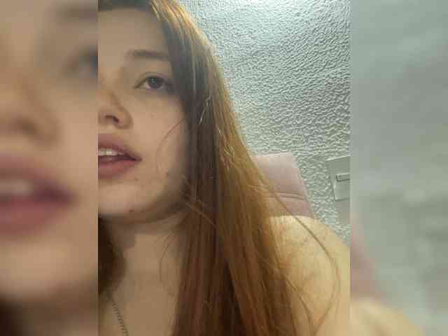 Pamela-Velvet webcam