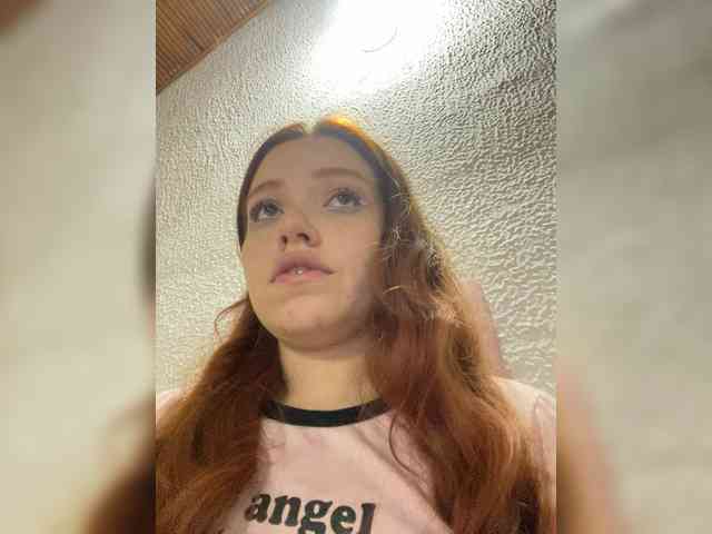 Pamela-Velvet webcam