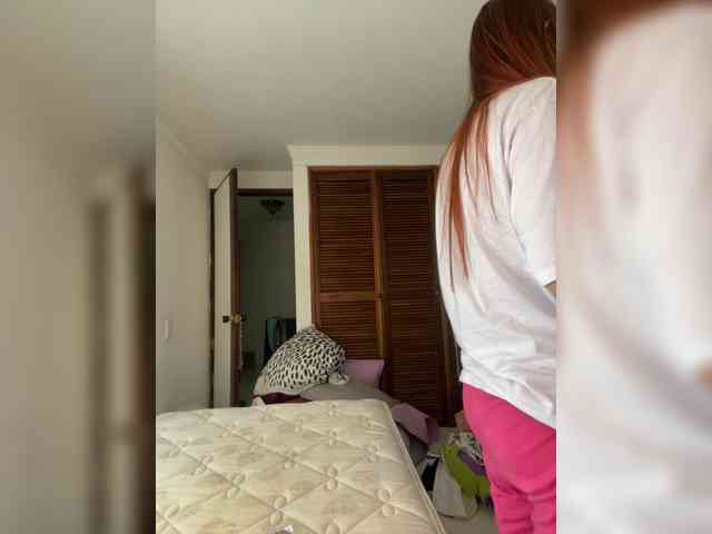 Pamela-Velvet webcam