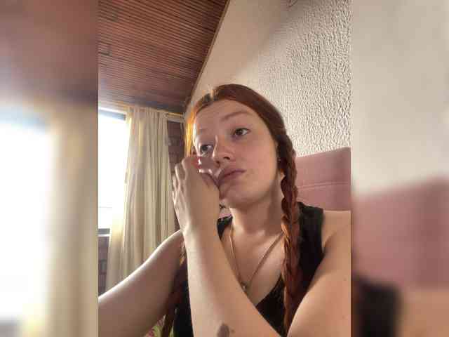 Pamela-Velvet webcam