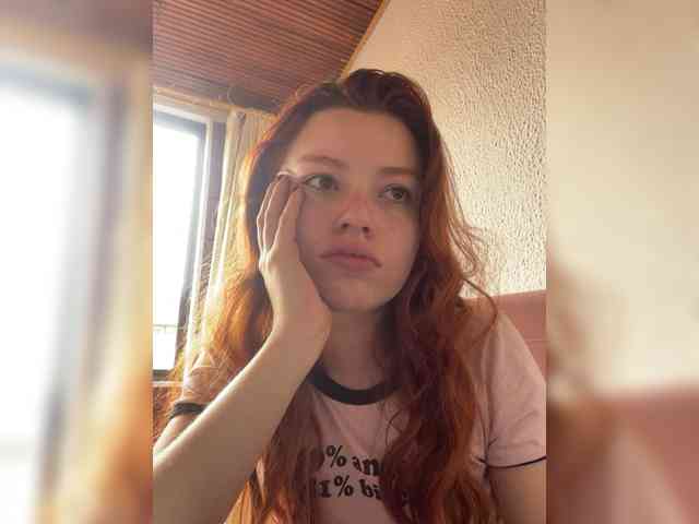 Pamela-Velvet webcam