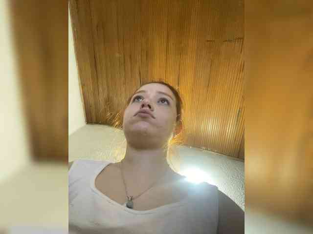 Pamela-Velvet webcam