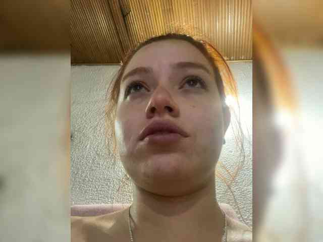 Pamela-Velvet webcam