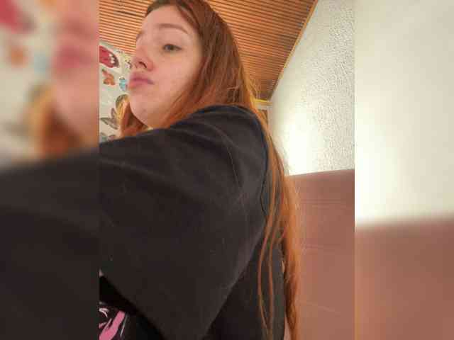 Pamela-Velvet Pamela-Velvet