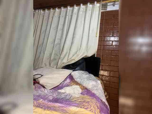 Pamela-Velvet webcam