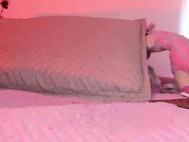 Pamela-Velvet webcam