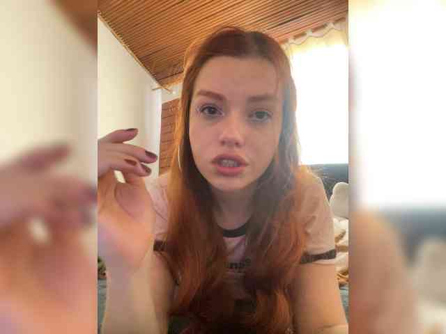 Pamela-Velvet webcam