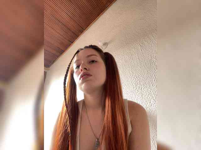 Pamela-Velvet webcam