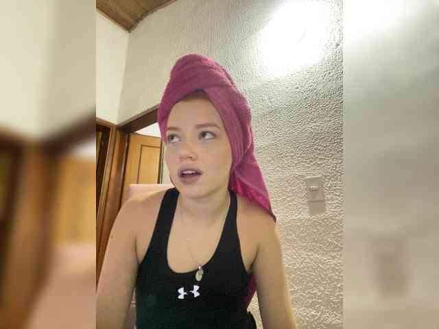 Pamela-Velvet Pamela-Velvet