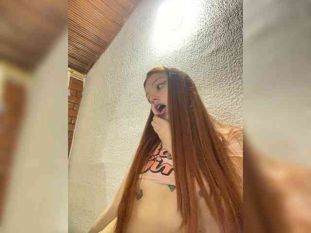 Pamela-Velvet webcam