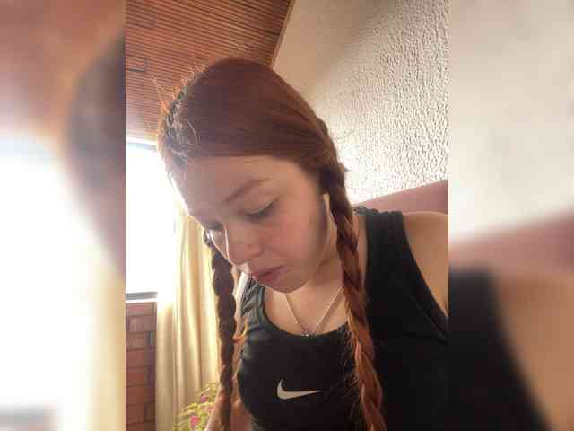 Pamela-Velvet Pamela-Velvet