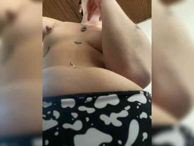 Pamela-Velvet Pamela-Velvet