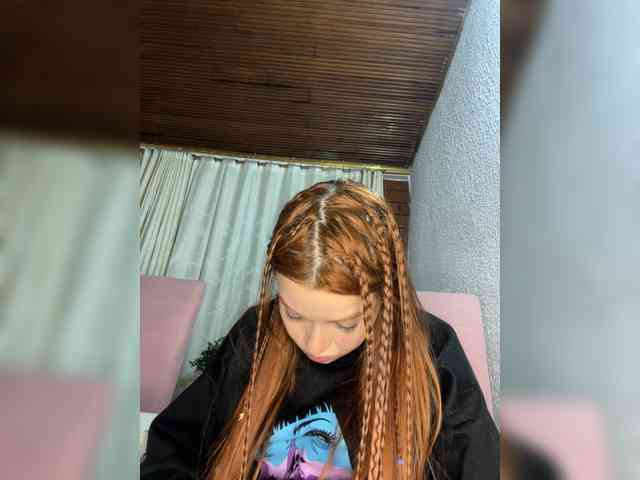 Pamela-Velvet webcam