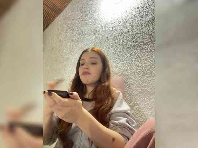 Pamela-Velvet webcam