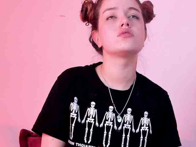 Pamela-Velvet webcam